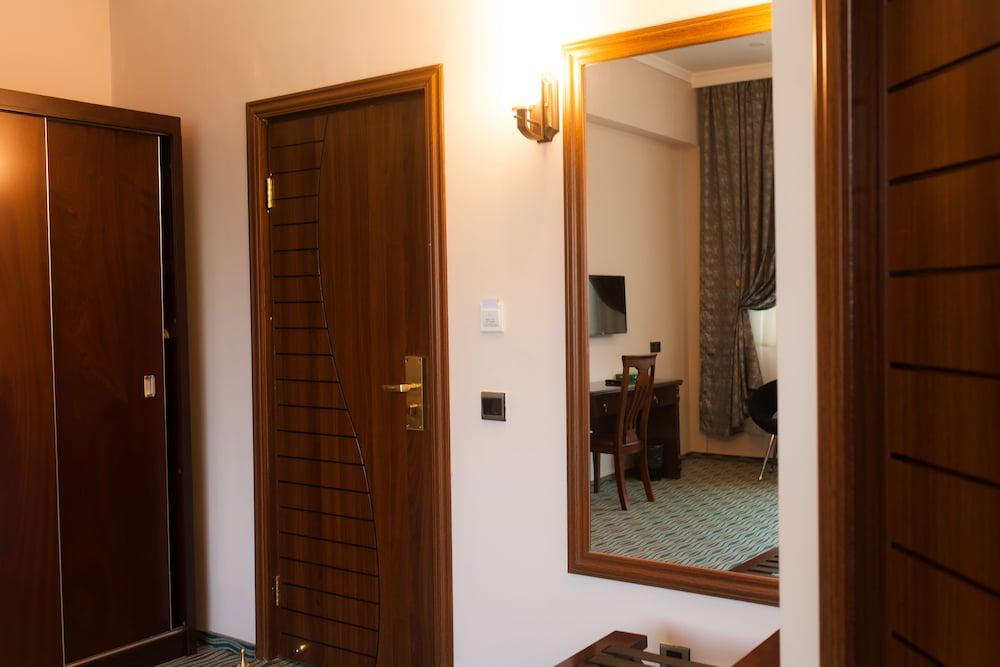 Ruma Port Hotel Baku Exteriör bild
