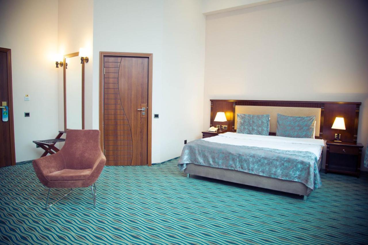 Ruma Port Hotel Baku Exteriör bild